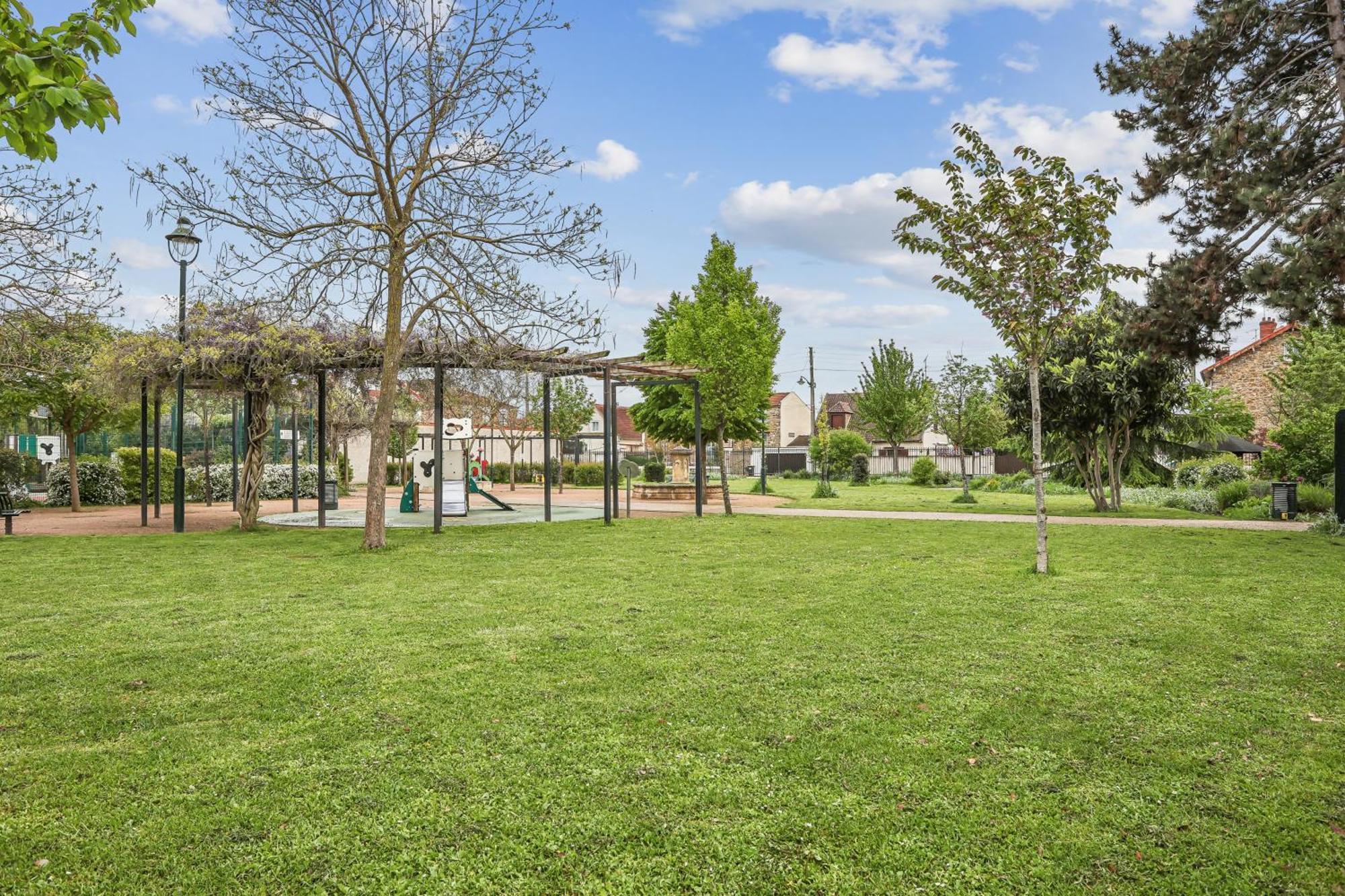 Comfortable Studio Dowtown Corbeil-Essonnes Dış mekan fotoğraf